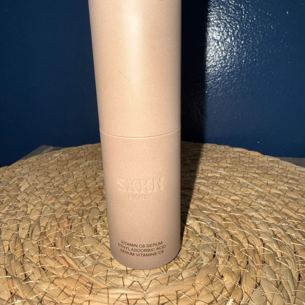 Skkn by kim Vitamin C8 Serum - Picture 3 of 6
